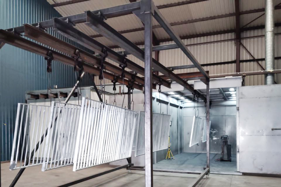 Powder Coating Fence & Gates: the Ultimate Durable & Stylish Outdoor Metal Finish